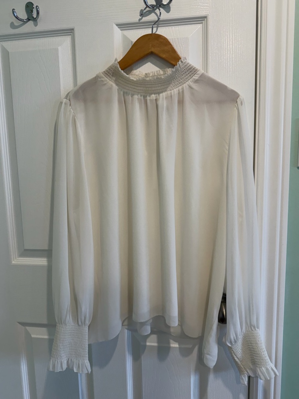 Aritzia Wilfred Valencia Blouse BNWT - Picture 3 of 5